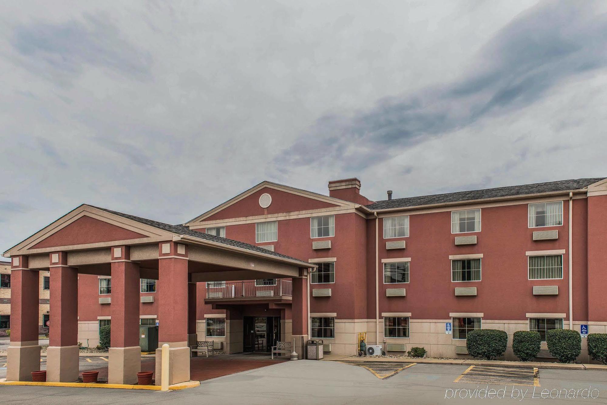 Wingate By Wyndham Pittsburgh Hotel 2*