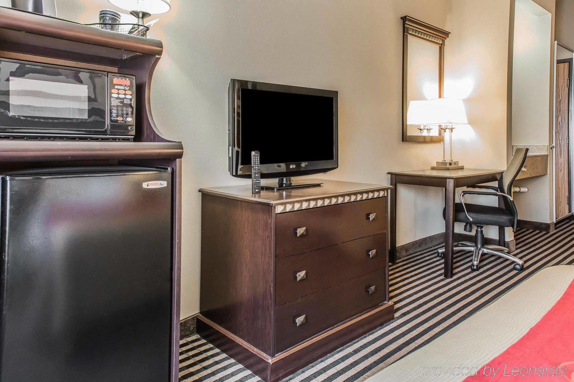 Wingate By Wyndham Pittsburgh 2*