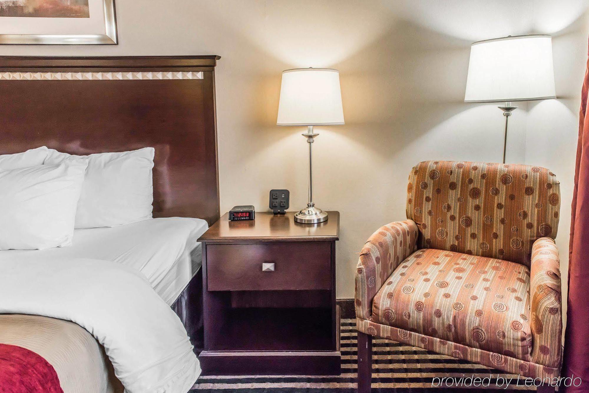 Wingate By Wyndham Pittsburgh 2*