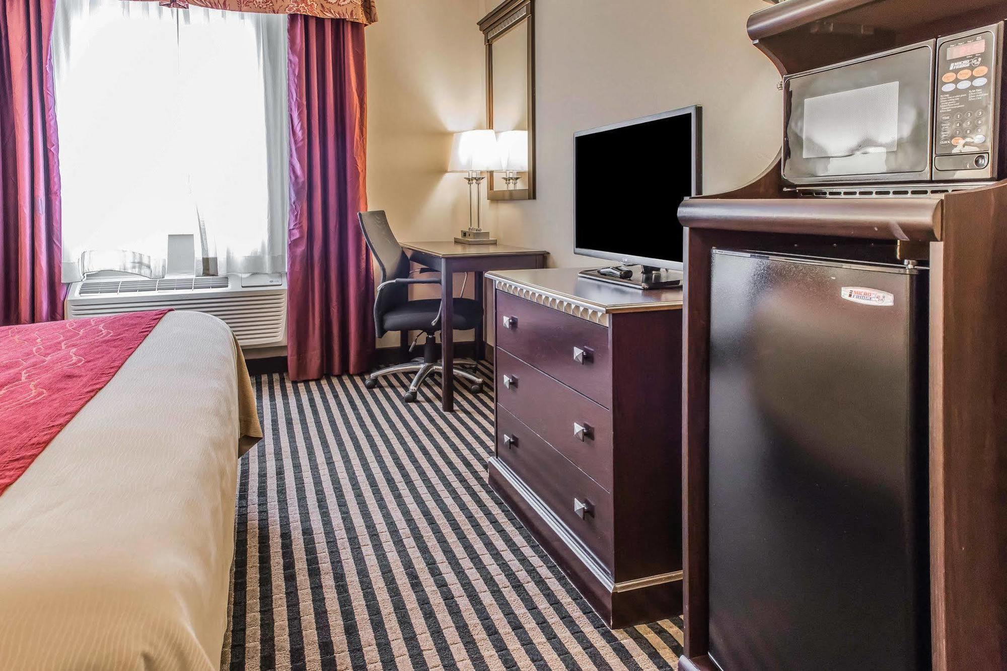 Wingate By Wyndham Pittsburgh Hotel 2*
